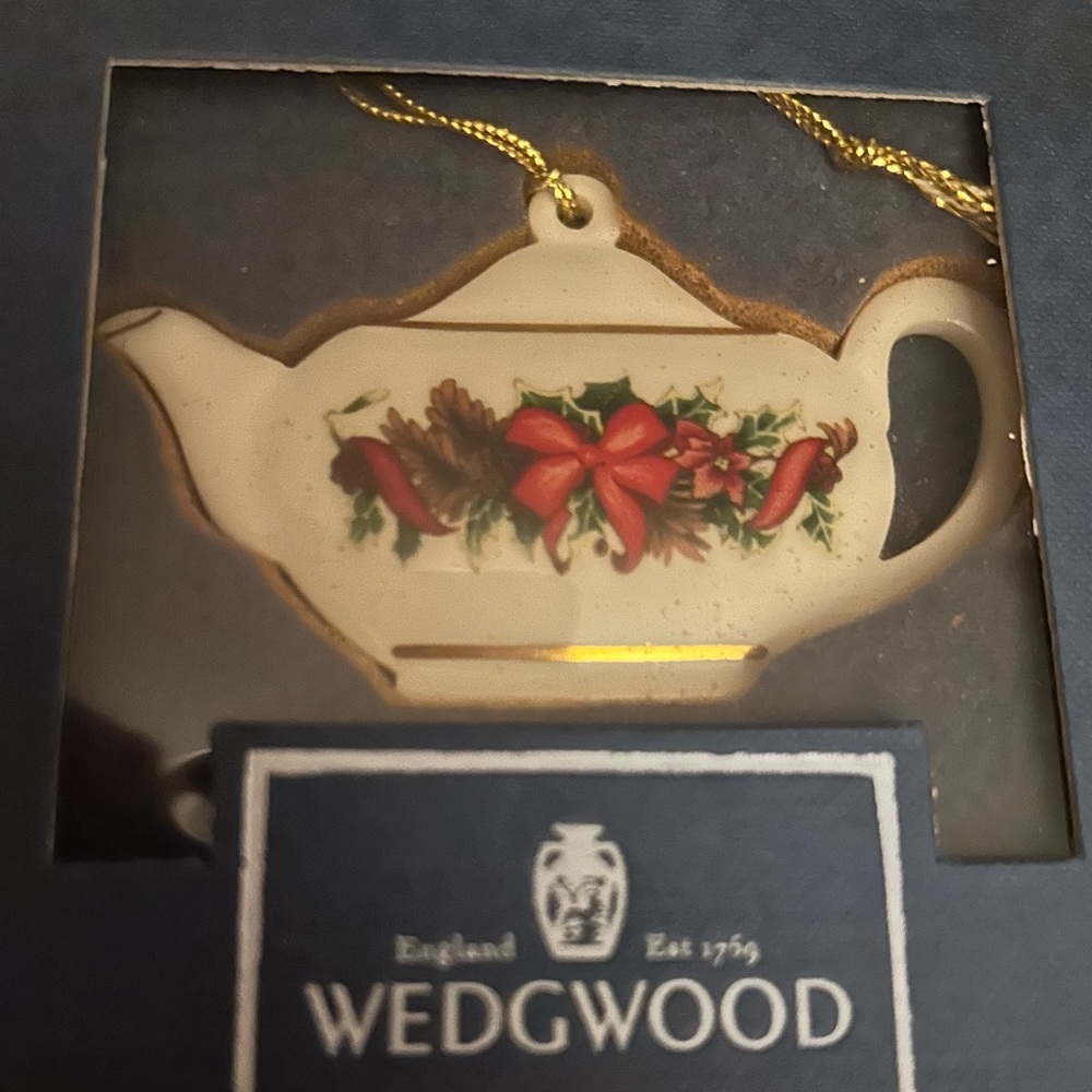 Vintage Wedgewood White Jasper tea kettle ornament